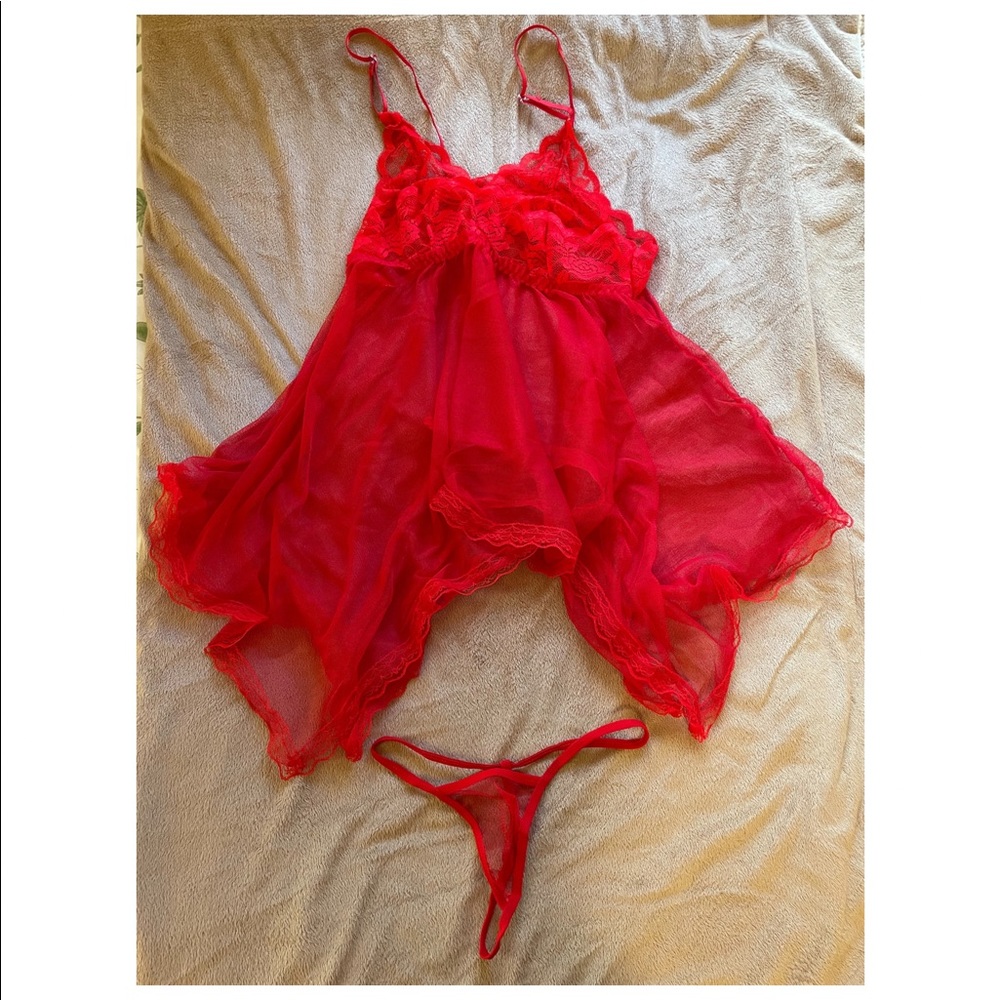 🌟HP 12/25/23🌟NWOT Red chemise and thong set